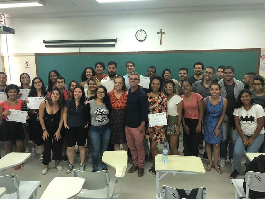 Kuantta Consultoria e Diretoria de Ensino do Sincor-RJ encerram as aulas e emitem certificados para jovens na PUC Rio