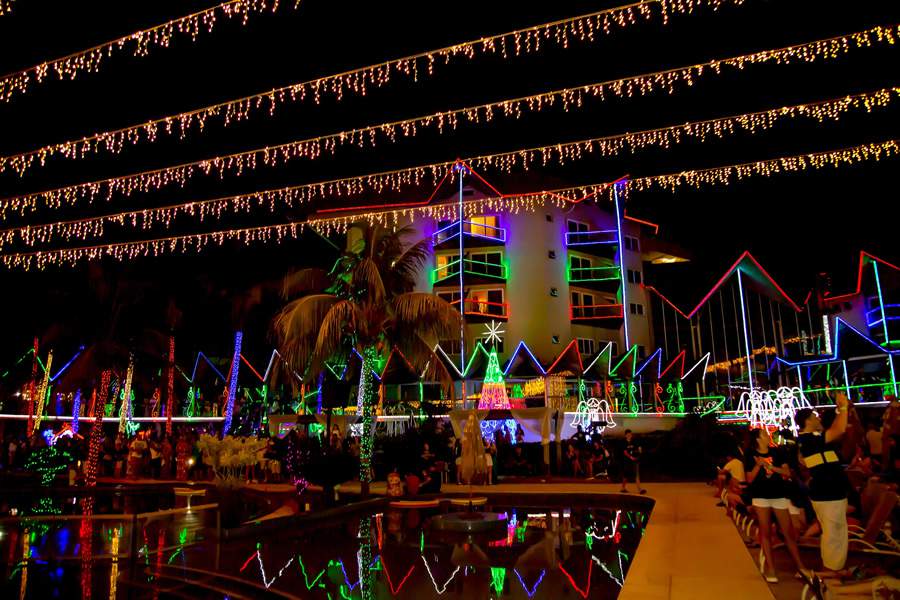 Abertura do tradicional Natal de Luzes Encantadas marca a contagem regressiva para o período natalino no Recanto Cataratas Resort
