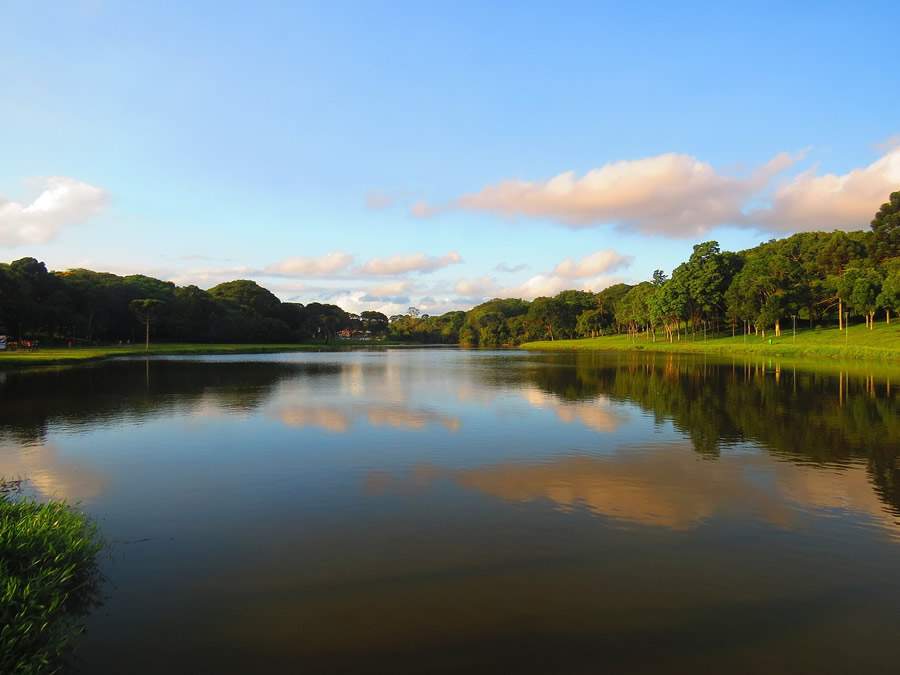 Parque Barigui, em Curitiba, é exemplo de controle de inundação a partir de Soluções baseadas na Natureza. Foto: Pixabay