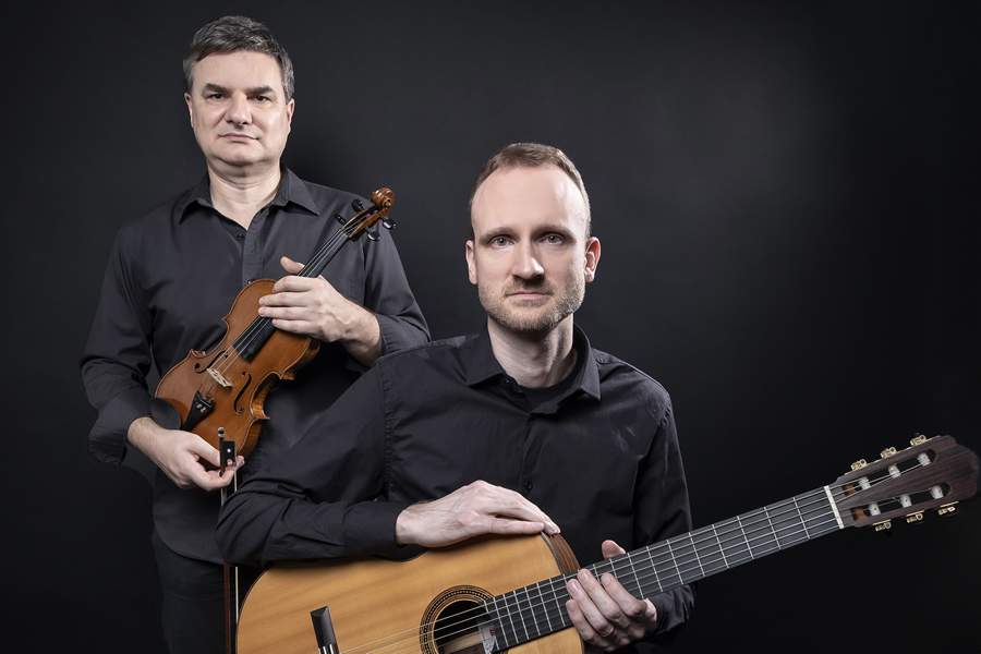 Duo Girardello &amp; Pofahl, formado pelo violinista Daniele Girardello e pelo violonista William Pofahl - Foto: Ruth Rodrigues