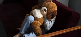 Nova lei que aumenta as penas para crimes contra a dignidade sexual praticados contra pessoas vulneráveis e amplia os mecanismos de proteção às vítimas - Freepik