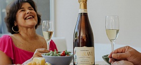 Rhafaela Lima e Izabelly Custódio Dia Mundial do Vinho Cantu Grupo Wine