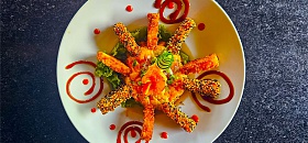 Crispy Thay Pitanga, dos Chefs Marcelo Carlos e Samuel, do Pitanga Ilhabela - Divulgação.