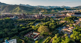  Vista aérea da Usina da Aperam, na cidade Timóteo, no Vale do Aço mineiro - Elvira Nascimento