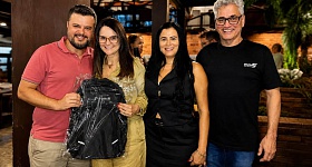   Legenda da foto: da esquerda para a direita, o diretor comercial da 3C Corretora de Seguros, Welleson Castro, e o diretor de Expansão do Grupo A12+, Evaldo de Paula