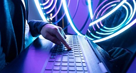       Empresas disputam talentos em IA enquanto cresce a pressão por formação antecipada em tecnologia - Pixabay