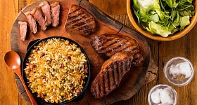 Arroz-farofa-churrasco