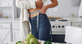 Peso normal não garante saúde: alterações metabólicas podem estar presentes mesmo em pessoas consideradas magras - Crédito: Freepik