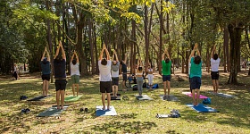 foto YOGA COM CAUSA