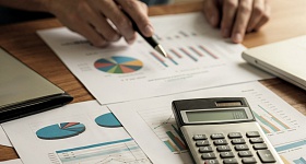 Diagnóstico técnico, revisão de sistemas, testes com documentos fiscais e capacitação das equipes são ações-chave - Freepik