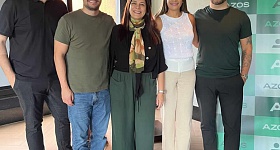 Da esquerda para a direita: João Levandowski, diretor comercial da Azos; Rafael Cló, CEO da Azos; Sonia Marra, presidente do CVG-RG; Márcia Accorsi, gerente Comercial da Azos e André Rezende Head de treinamento da Azos – Crédito: Divulgação