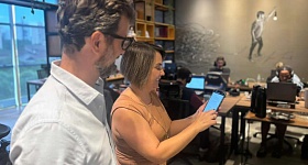   Jean Ferrari e Adriana Bombassaro, sócios da FastBuilt: parceria com Tokio Marine - Divulgação