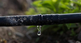 Brasil tem potencial irrigável de até 55 milhões de hectares; com água e nutrientes na medida exata e no momento certo, fertirrigação ajuda a aumentar produtividade nas lavouras - Crédito das fotos Freepik