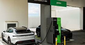     Porsche e GreenV inauguram primeiro hub de recarga ultrarrápida da Bahia.