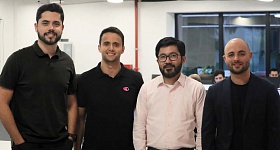      Da esquerda para a direita: Renan Ozelin (Diretor de P&C e Linhas Financeiras), Rodrigo Florencio (Diretor de Garantia), Edson Toguchi (CEO), Fábio Fallis (Superintendente de Crédito)