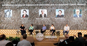 Da esq. Para dir: Simi Shah, Amy Barnes, Dame Angela MacLean, Rachel Dehaise e Tobias Grimm