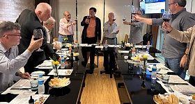  Bolinhas brindam a união, fraternidade e amizade – Crédito: Divulgação