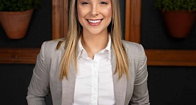 Especialista Anna Licariao