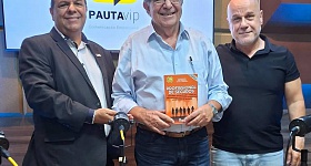 Da esquerda para a direita, Fábio Sorolla, Antonio Penteado Mendonça e Marcello Brancacci