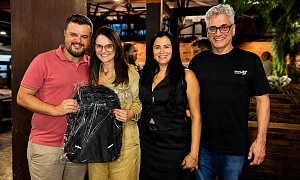   Legenda da foto: da esquerda para a direita, o diretor comercial da 3C Corretora de Seguros, Welleson Castro, e o diretor de Expansão do Grupo A12+, Evaldo de Paula