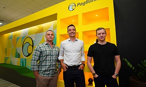 Da esquerda para direita: Cláudio Quaglia, General Manager de seguros do PagBank, Mauro Levi D'Ancona, CEO da 180 Seguros e Claudio Limão, Diretor de Emissão, Empréstimos e Seguros do PagBank - Divulgação