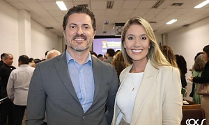  da esquerda para a direita, Victor Sodré e Priscila Portal, membros da comissão organizadora do Congresso