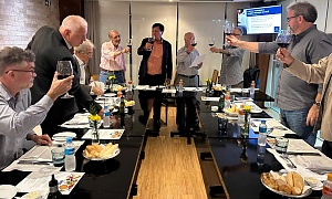  Bolinhas brindam a união, fraternidade e amizade – Crédito: Divulgação