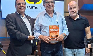 Da esquerda para a direita, Fábio Sorolla, Antonio Penteado Mendonça e Marcello Brancacci