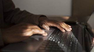  Falsa dívida com operadora de telefonia vira isca para golpes digitais que roubam dados e dinheiro - Freepik/Foto Ilustrativa