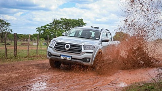 Fotos por GWM Newhouse