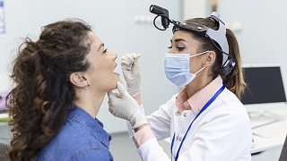   Doenças das vias aéreas superiores contribuem diretamente para a alteração do hálito por meio de diversos mecanismos fisiopatológicos - Crédito: Freepik