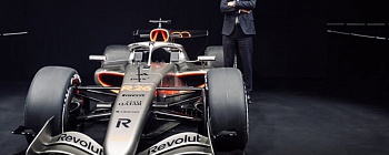 CEO_Gernot Döllne_Audi R26 in race livery