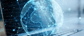 Receber em dólar é consequência direta de uma atuação estratégica na área (Créditos: Envato)