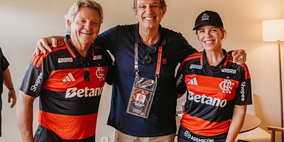   Da esquerda para a direita: Raul Fernandez Schuchovsky, presidente do Conselho da Ademicon; Luiz Eduardo Baptista (Bap), presidente do Clube de Regatas do Flamengo e Tatiana Schuchovsky Reichmann, CEO da Ademicon.