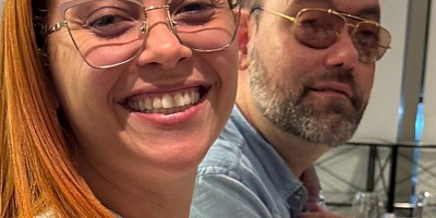 No jantar de julho, confraternização e alegria entre os confrades e participantes. Foto: Divulgação