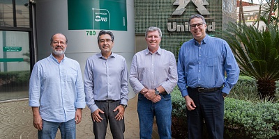 Dr. Moyses de Oliveira Lima Filho (diretor financeiro), Dr. Nelson Hisamo Sato Júnior (diretor presidente), Dr. Fabiano Scandiuzzi (diretor vice-presidente) e Julio Cesar Paim (direto geral - CEO)