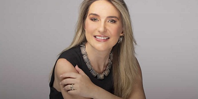 Izabela Rücker Curi 