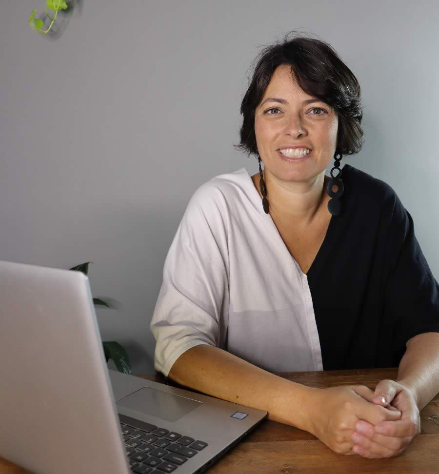 Simone Sgarbi, especialista em organiza&ccedil;&atilde;o financeira pessoal, d&aacute; 5 dicas para reduzir as despesas - CR&Eacute;DITO FOTO: Divulga&ccedil;&atilde;o