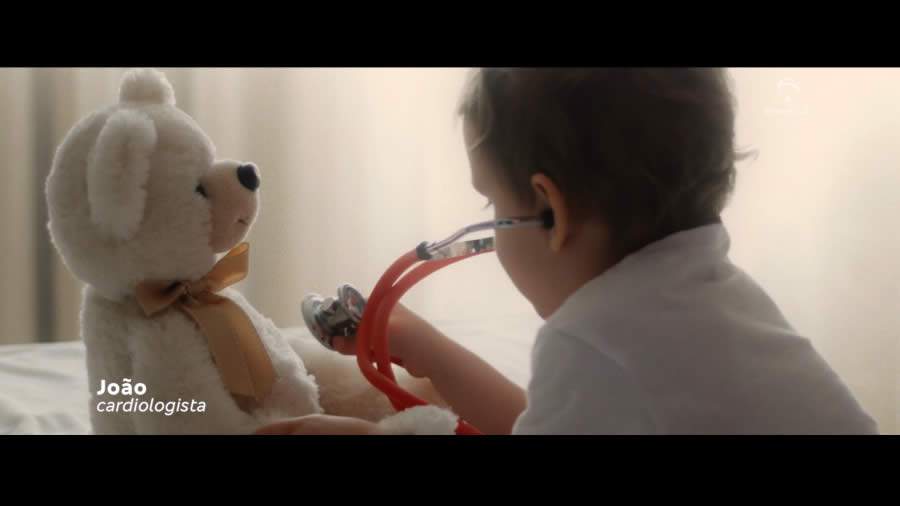 Ao Som de Fascina&ccedil;&atilde;o, Bradesco Sa&uacute;de Emociona Com Homenagem aos Profissionais da Sa&uacute;de