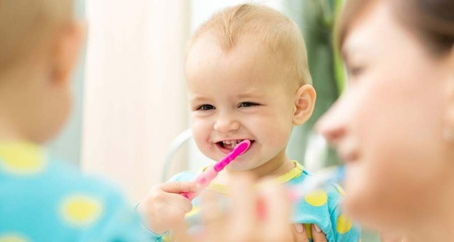 Quando se deve levar o beb&ecirc; ao dentista pela primeira vez?
