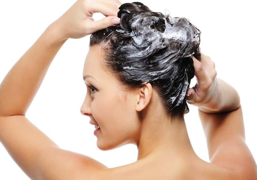Quais cuidados devemos ter em casa para manter o cabelo saudável?