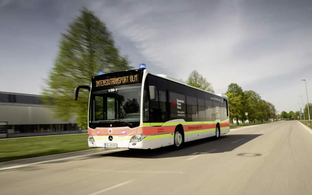 Ônibus Citaro da Mercedes-Benz é transformado em UTI móvel para transporte de pacientes com Covid-19