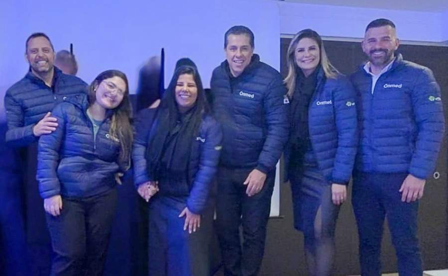 Representantes da Onmed, ESB.Corp e Affiance celebram novo lançamento da operadora