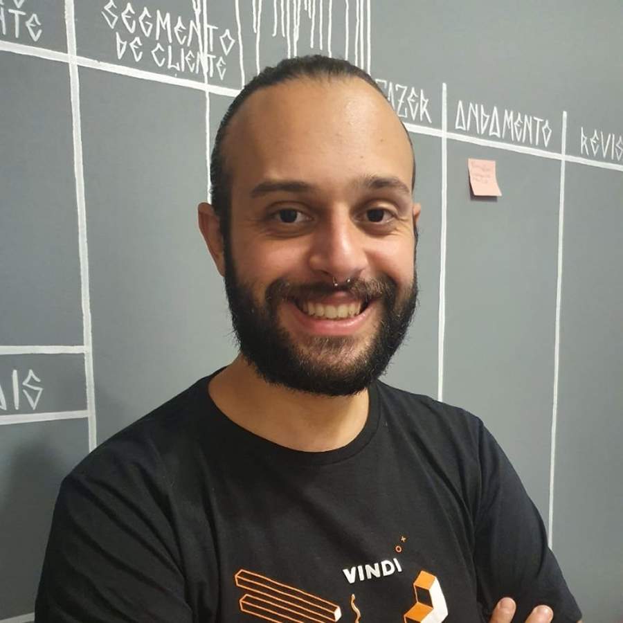 Inteligência artificial redefine o mercado de trabalho e exige nova qualificação profissional