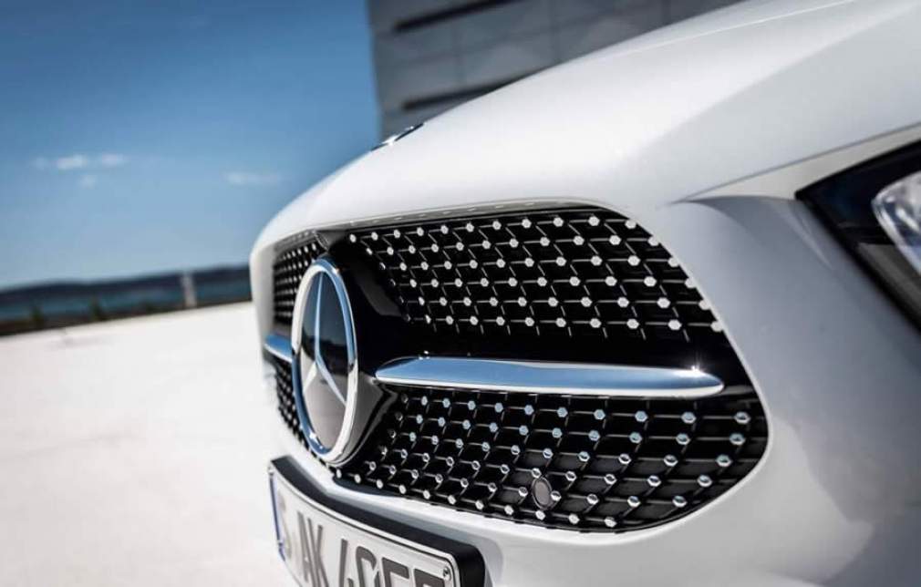 Mercedes-Benz é a marca de automóveis mais valiosa do mundo