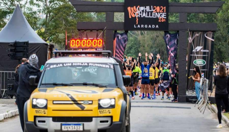 Land Rover Defender_UpHill Marathon