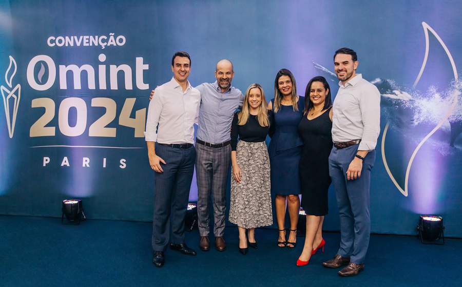 Da esquerda para a direita: Tiago Godinho, C&iacute;cero Barreto, Camilla Spiritus, Patricia Rodrigues, Fernanda Oliveira e Felipe Cressoni