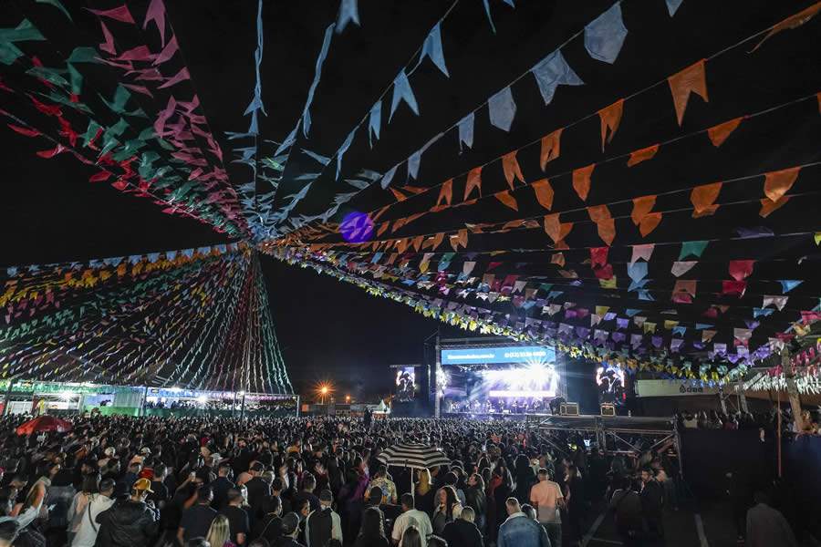 Gustavo Mioto, Zé Neto &amp; Cristino estão no segundo final de semana da Festa Julina de Jundiaí