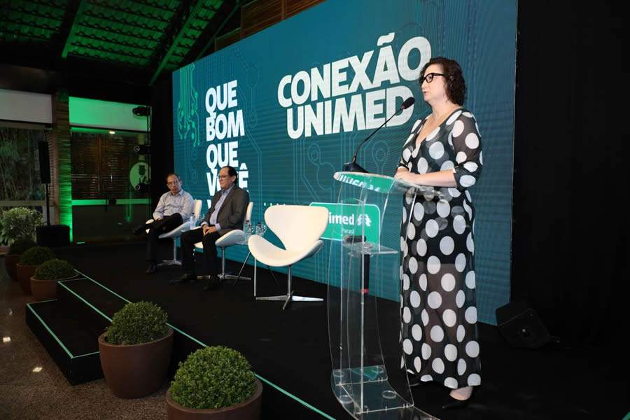 Solenidade de abertura contou com a presença do diretor de Mercado e Intercâmbio da Unimed Paraná, do presidente da Unimed Foz do Iguaçu e da secretária-adjunta de saúde