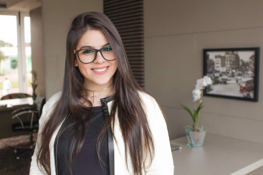 Maria Carolina Avis - tutora Marketing Digital